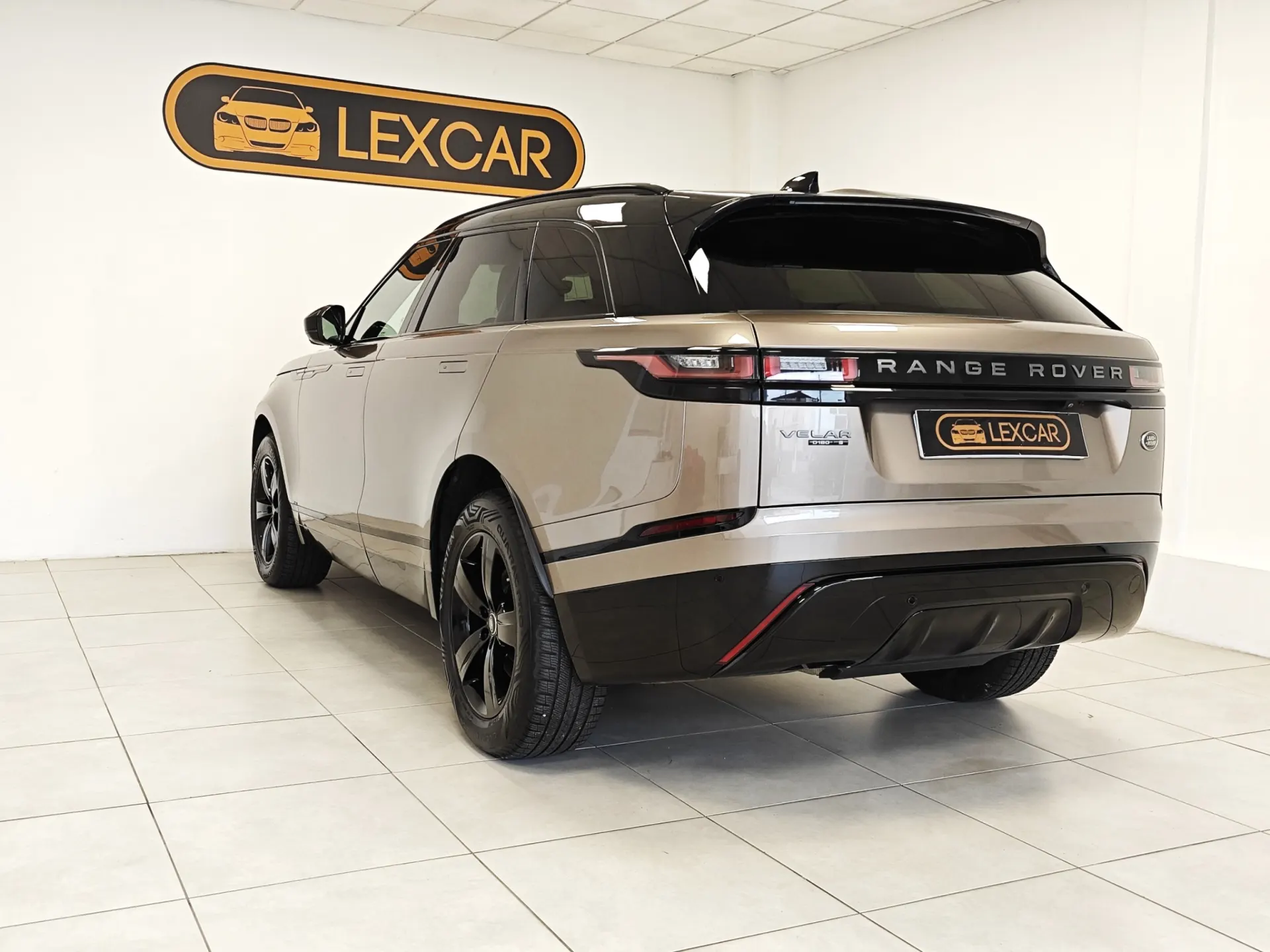 Land Rover Range Rover Velar 2.0 D R-Dynamic 25