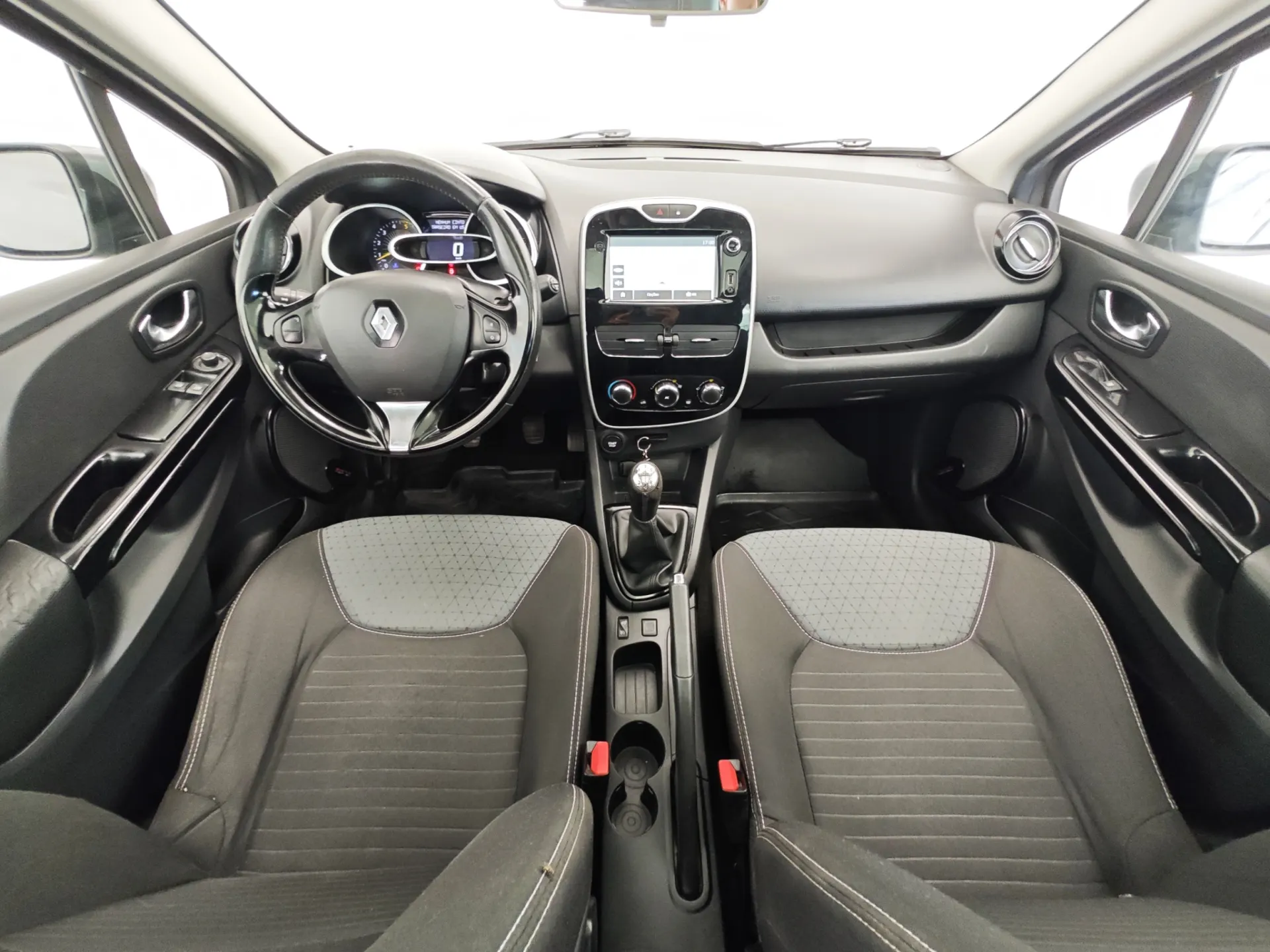 Renault Clio 1.5 dCi Limited 27