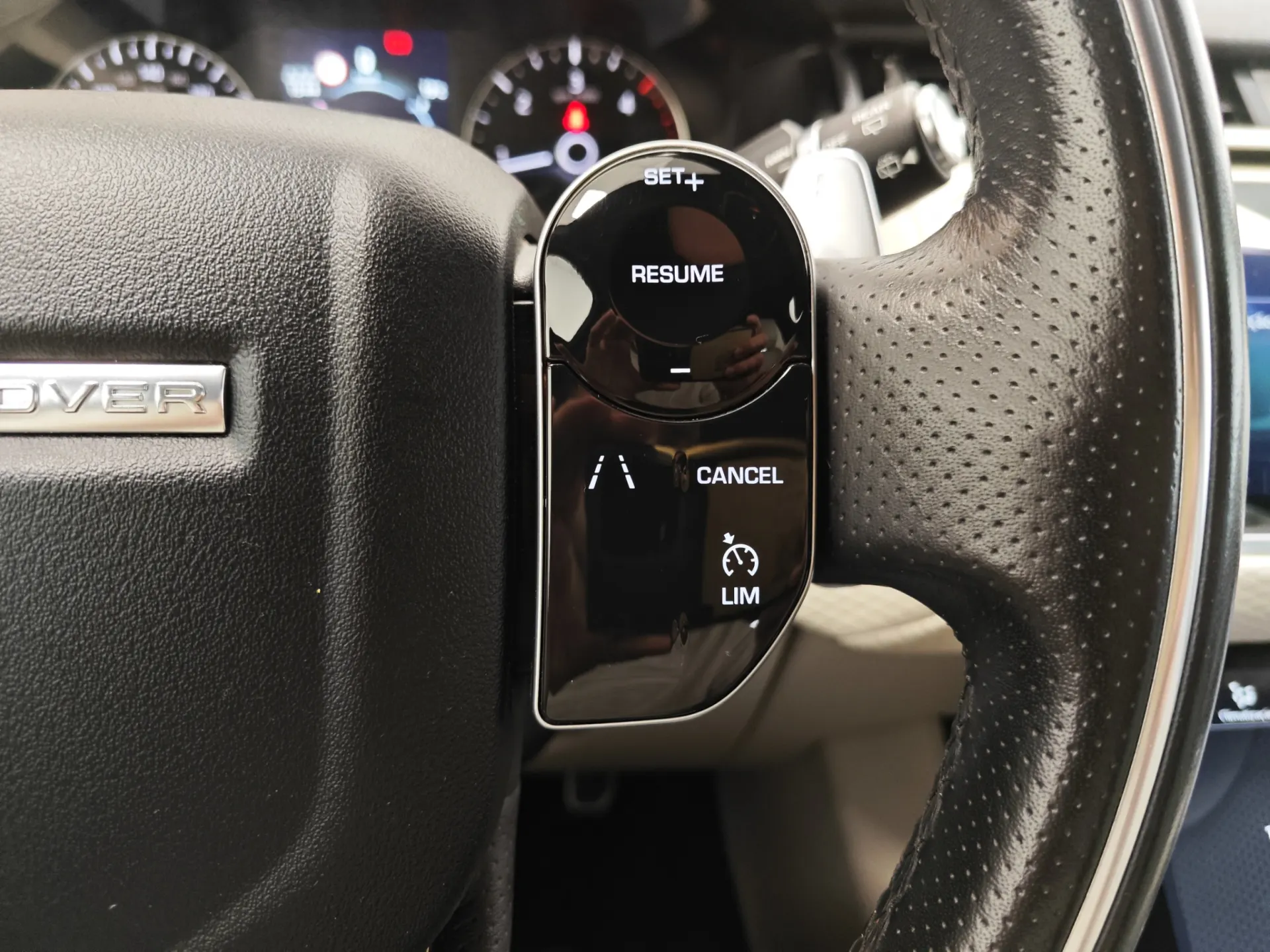 Land Rover Range Rover Velar 2.0 D R-Dynamic 33