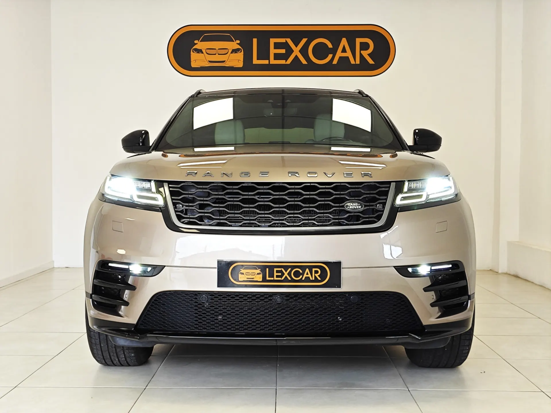 Land Rover Range Rover Velar 2.0 D R-Dynamic 17