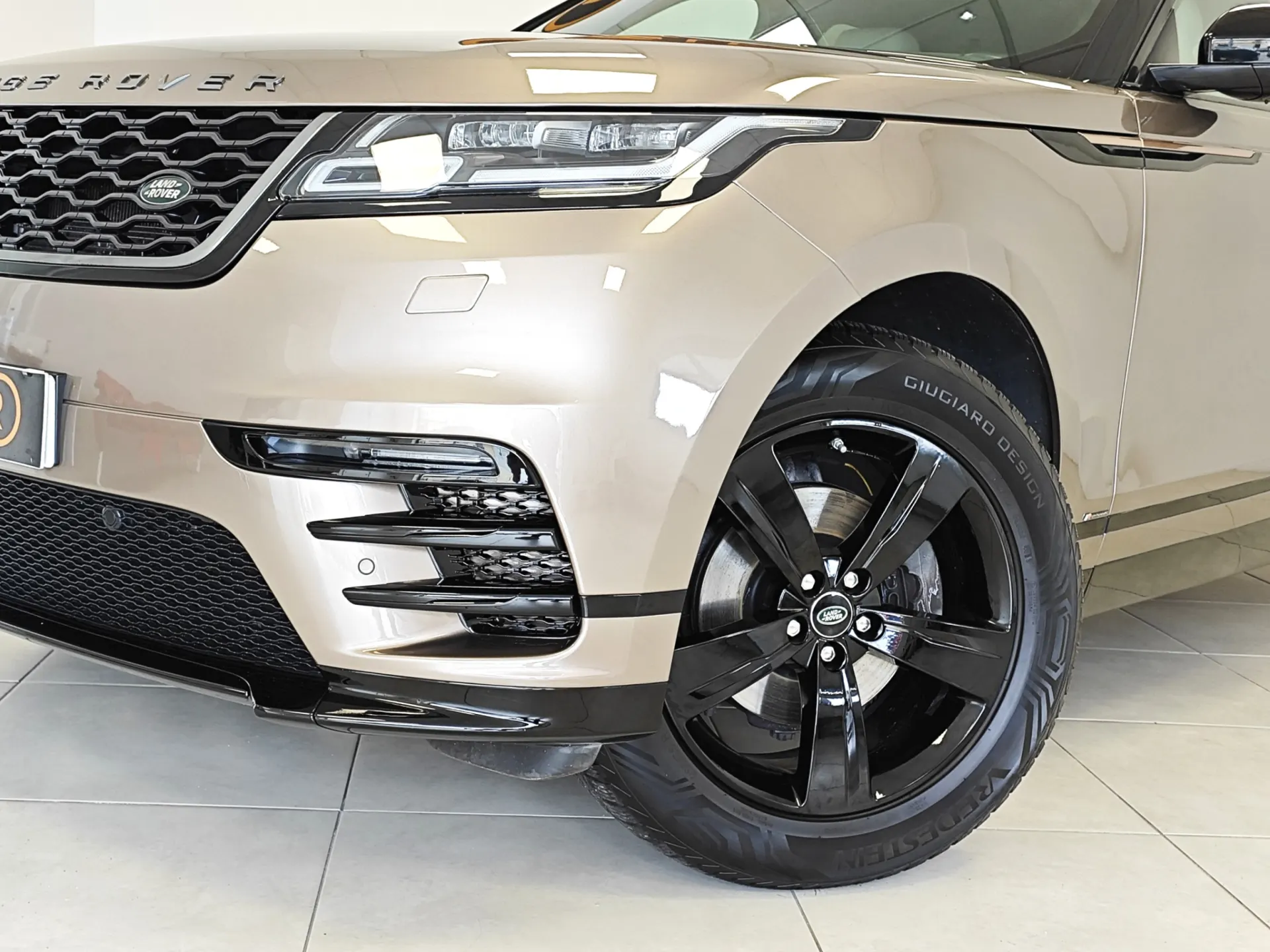 Land Rover Range Rover Velar 2.0 D R-Dynamic 13
