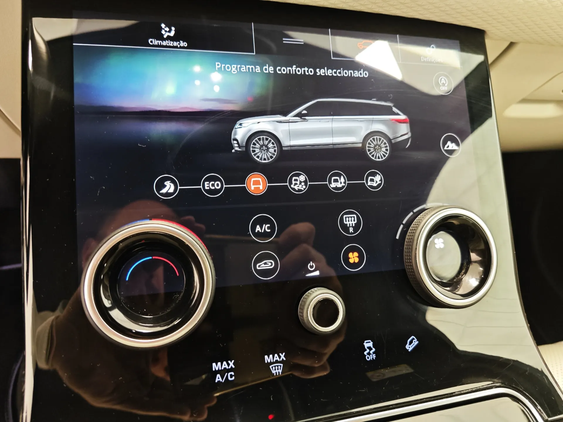 Land Rover Range Rover Velar 2.0 D R-Dynamic 50