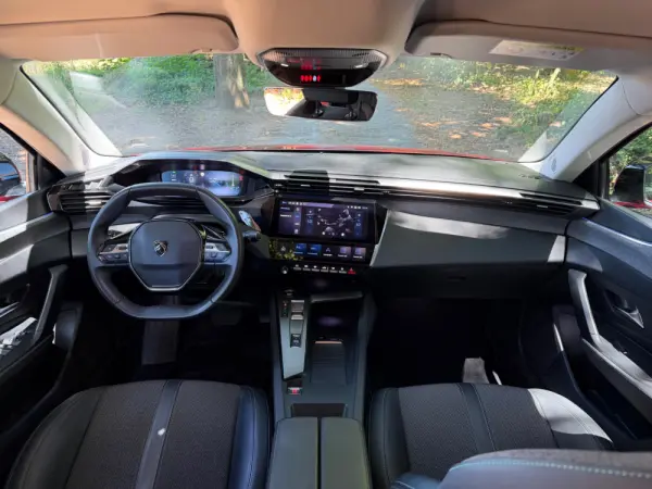 Peugeot 308 SW 1.2 PureTech Allure Pack EAT8 13