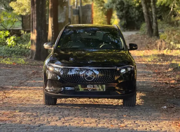 Mercedes-Benz EQA 300 4Matic AMG Line 2