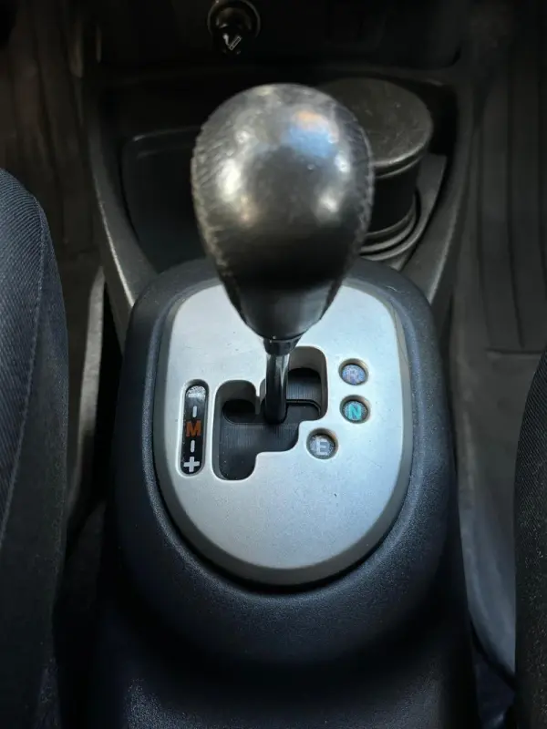 Toyota Yaris 1.0 VVT-i High Pack MM 14