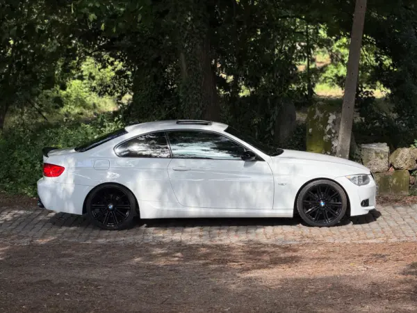 BMW 320 d Coupe 8