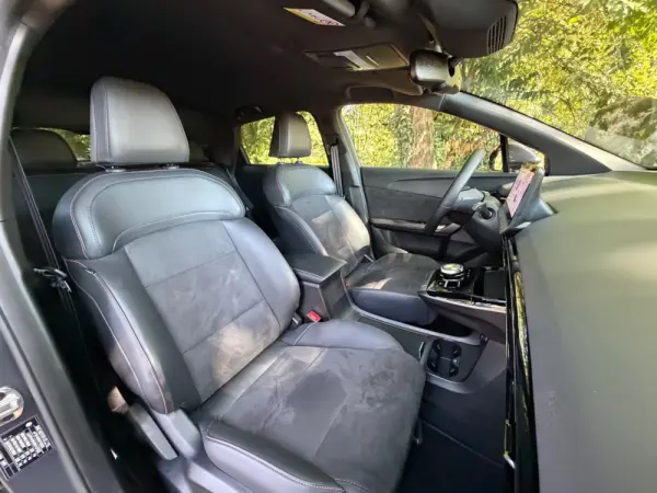 MG MG4 4 EV 64kWh XPower 36