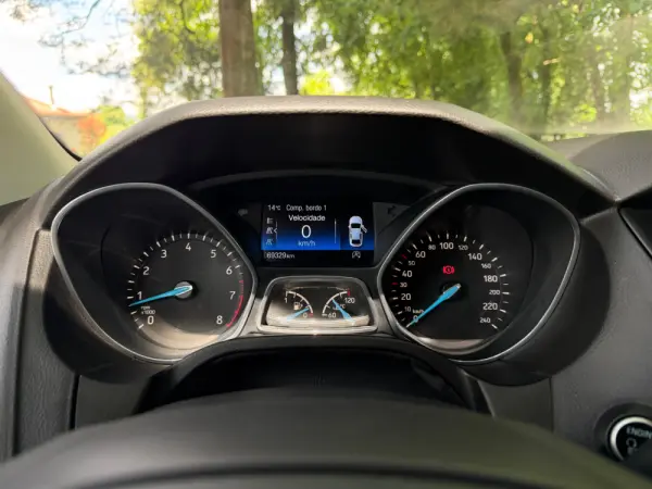 Ford Focus SW 1.0 EcoBoost Titanium 21
