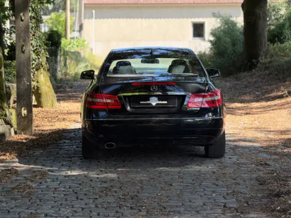 Mercedes-Benz E 220 (BlueTEC) d 9G-TRONIC 37