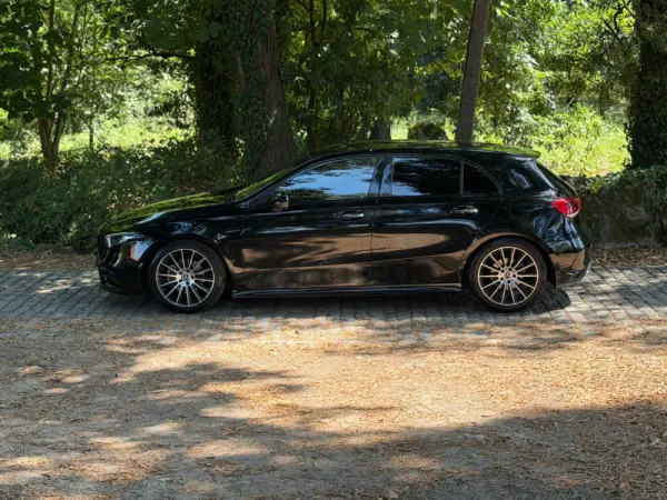 Mercedes-Benz A 180 d AMG Line Aut. 44