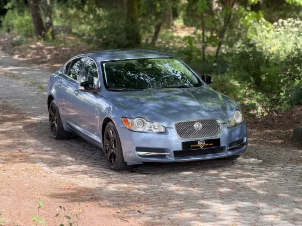 Jaguar XF 2.7 D V6 Premium Luxury 41