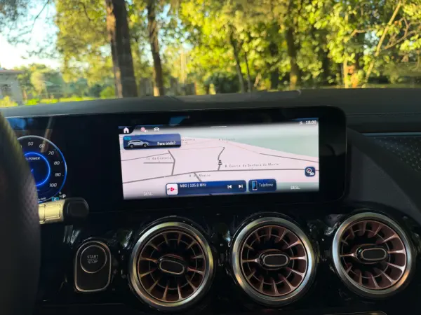 Mercedes-Benz EQA 300 4Matic AMG Line 18