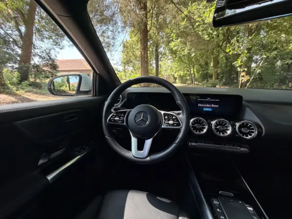 Mercedes-Benz GLA 250 e 8G-DCT Special Edition 16