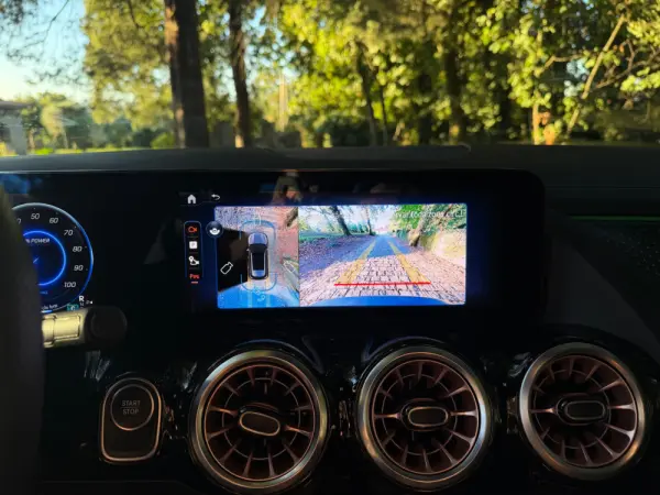 Mercedes-Benz EQA 300 4Matic AMG Line 15