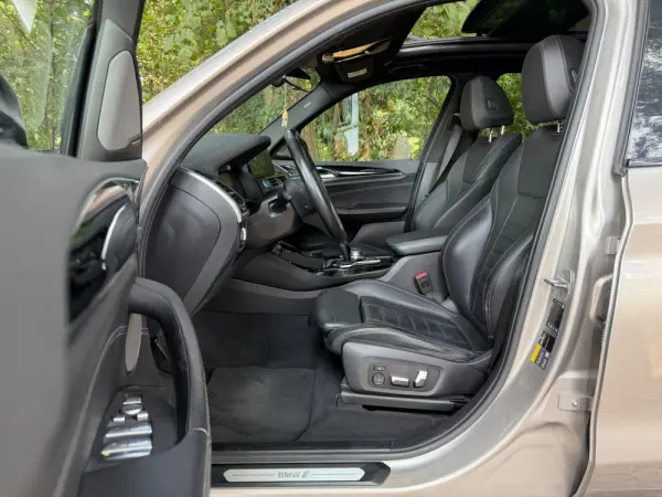 BMW iX3 M Sport Impressive 37