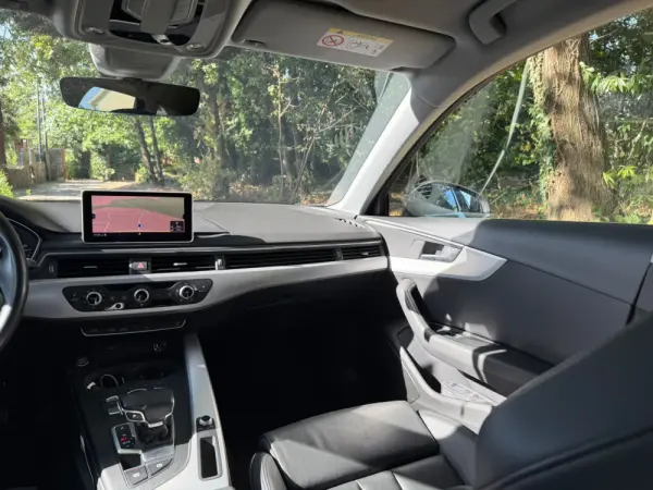 Audi A4 Avant 2.0 TDI Multitronic S-line 12