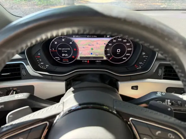 Audi A4 Avant 2.0 TDI Multitronic S-line 17