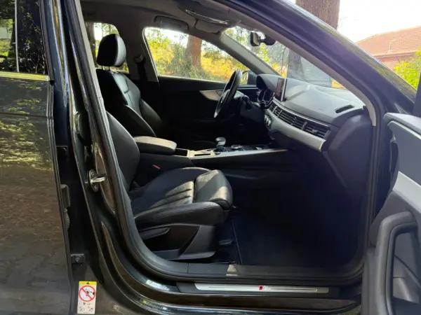 Audi A4 Avant 2.0 TDI Multitronic S-line 28