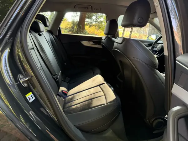 Audi A4 Avant 2.0 TDI Multitronic S-line 31