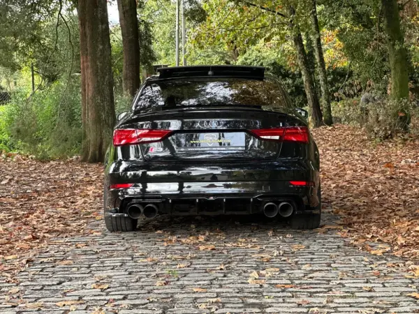 Audi S3 Limousine TFSI quattro S tronic 6