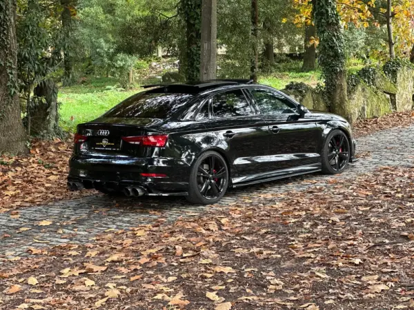 Audi S3 Limousine TFSI quattro S tronic 7
