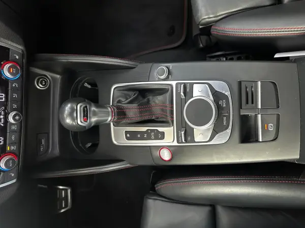 Audi S3 Limousine TFSI quattro S tronic 14