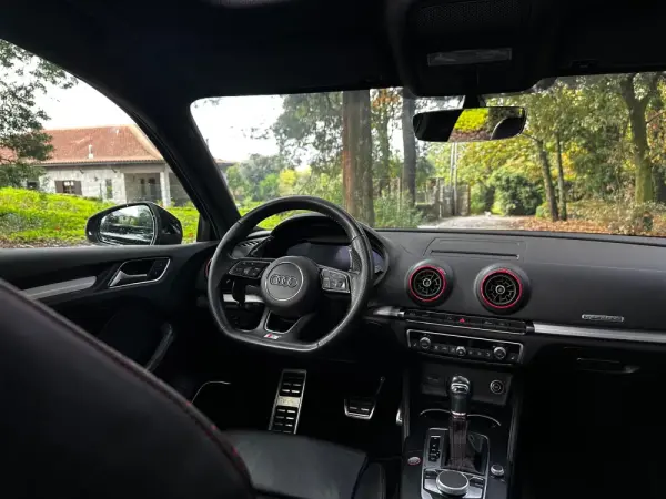 Audi S3 Limousine TFSI quattro S tronic 23