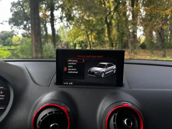 Audi S3 Limousine TFSI quattro S tronic 25