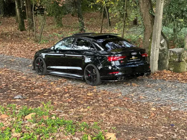 Audi S3 Limousine TFSI quattro S tronic 30