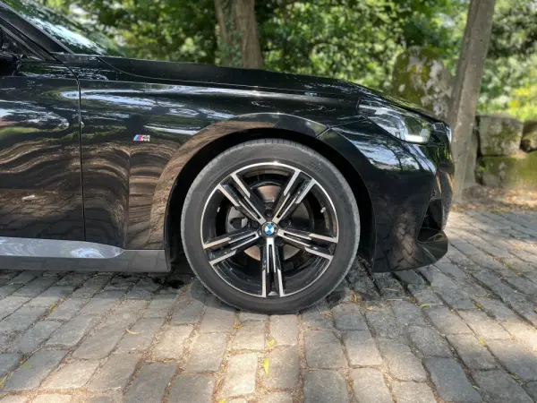 BMW 220 i Coupe Aut. M Sport 9