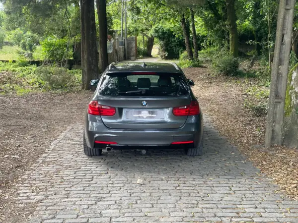 BMW 320 d Touring xDrive Pack M Auto 5