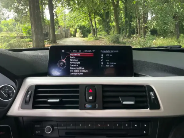 BMW 320 d Touring xDrive Pack M Auto 19