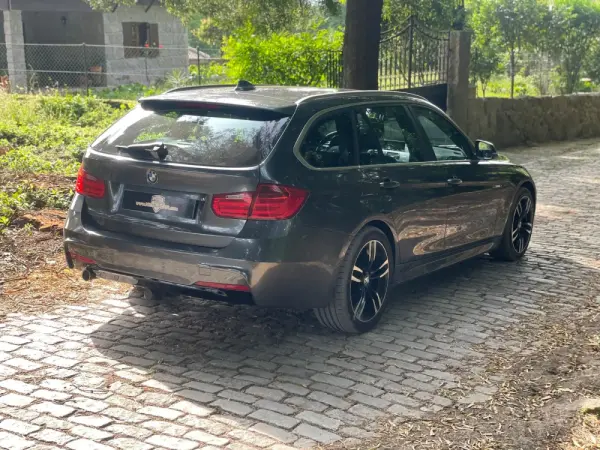 BMW 320 d Touring xDrive Pack M Auto 38