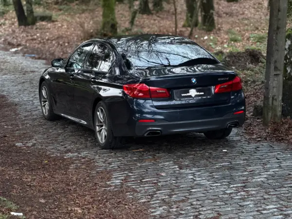 BMW 520 d Pack M Auto 4