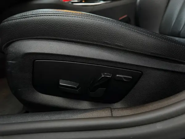 BMW 520 d Pack M Auto 12