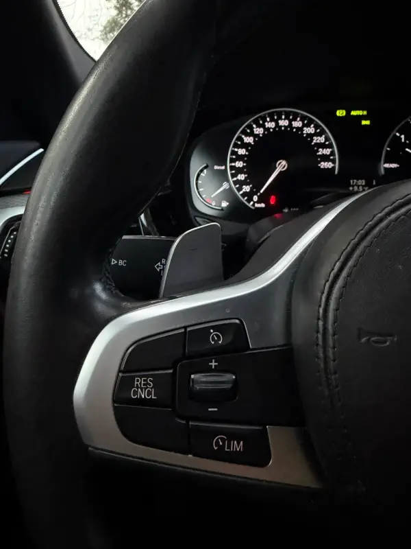 BMW 520 d Pack M Auto 14