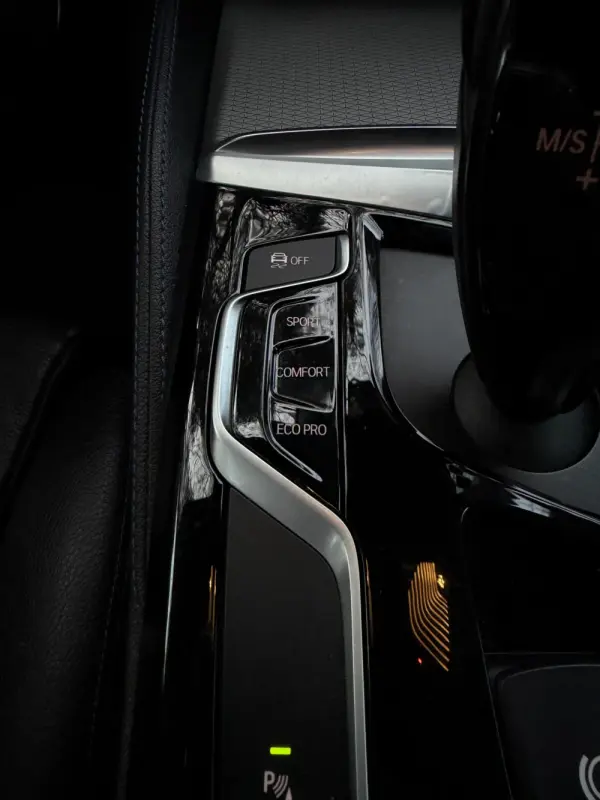 BMW 520 d Pack M Auto 17