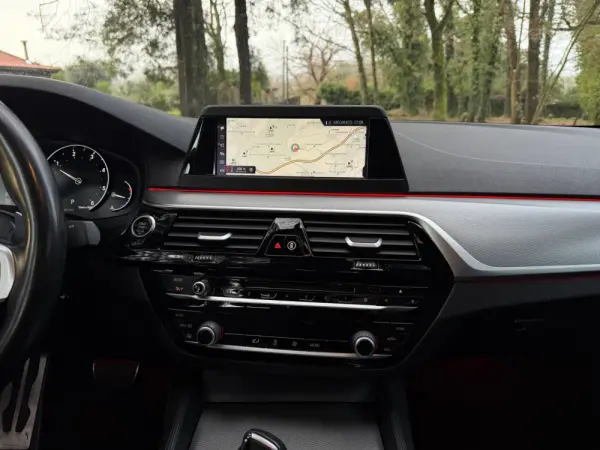 BMW 520 d Pack M Auto 19