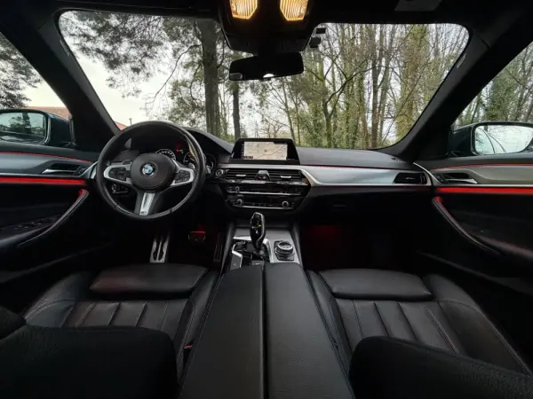 BMW 520 d Pack M Auto 25