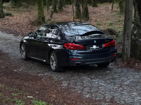 BMW 520 d Pack M Auto 33