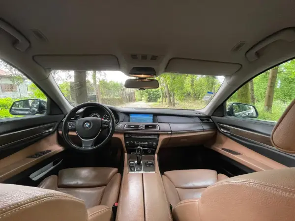BMW 740 d 9