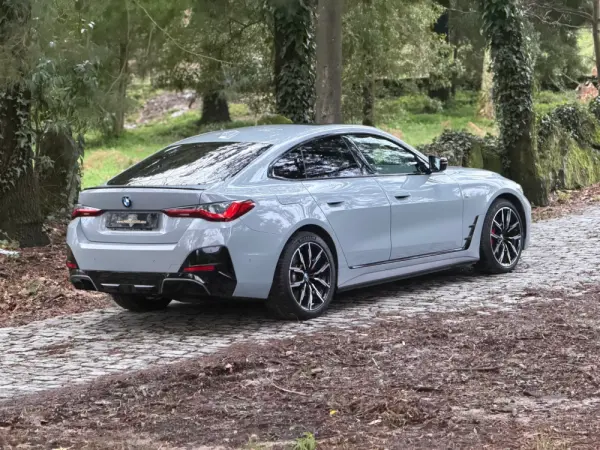 BMW i4 M50 Pack Desportivo M Pro 4