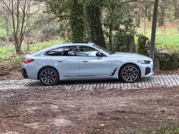 BMW i4 M50 Pack Desportivo M Pro 33