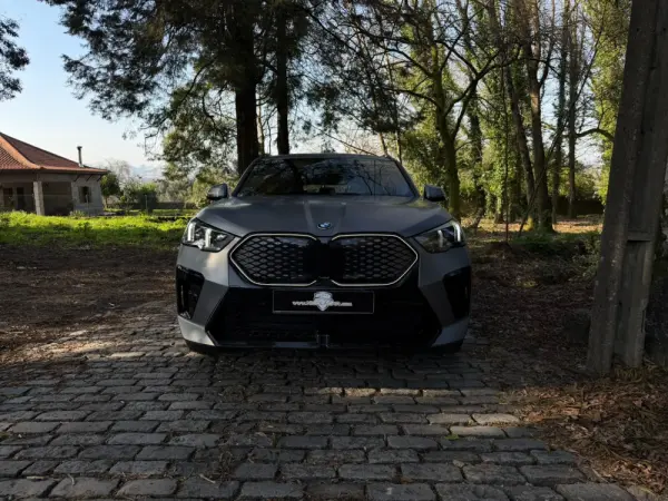 BMW iX2 xDrive30 Pack Desportivo M Pro 21