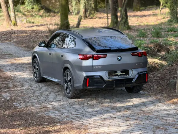 BMW iX2 xDrive30 Pack Desportivo M Pro 26