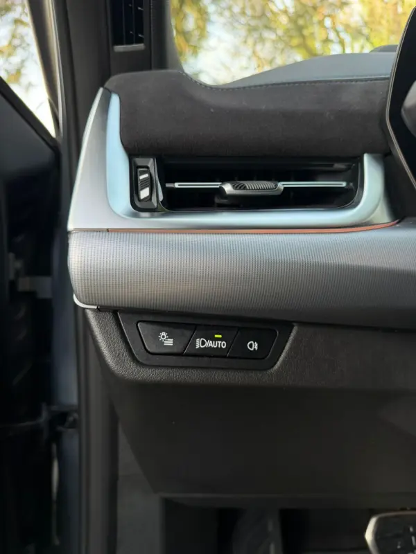 BMW iX2 xDrive30 Pack Desportivo M Pro 44