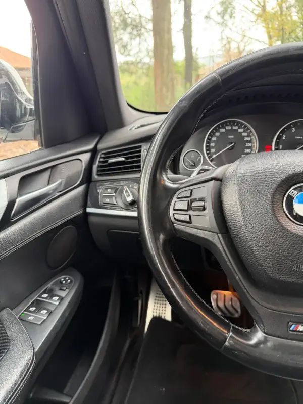 BMW X3 Outro 16