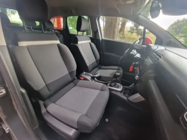 Citroen C3 Aircross 1.2 PureTech Feel 26