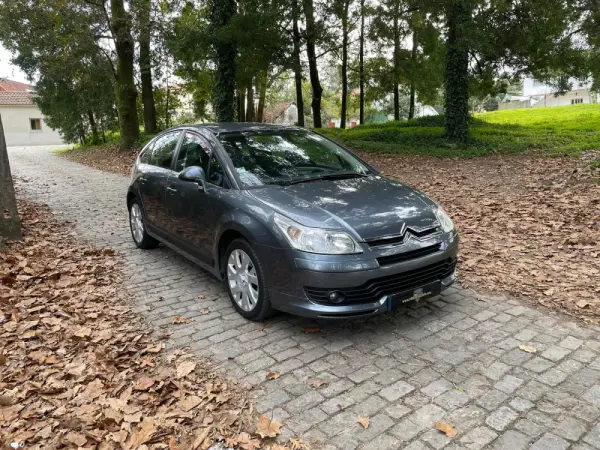 Citroen C4 1.6 HDi 110 Exclusive 2