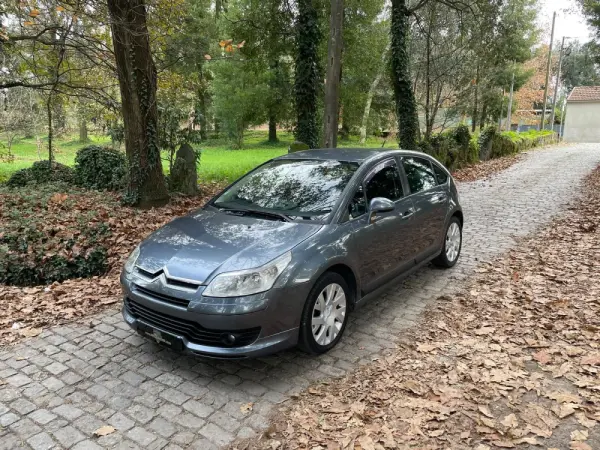 Citroen C4 1.6 HDi 110 Exclusive 4